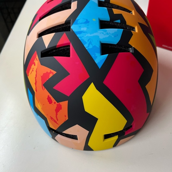 LaScoota Youth Bike Skate Helmet Large NWT Unopened Colorful Pro Action - Picture 10 of 16